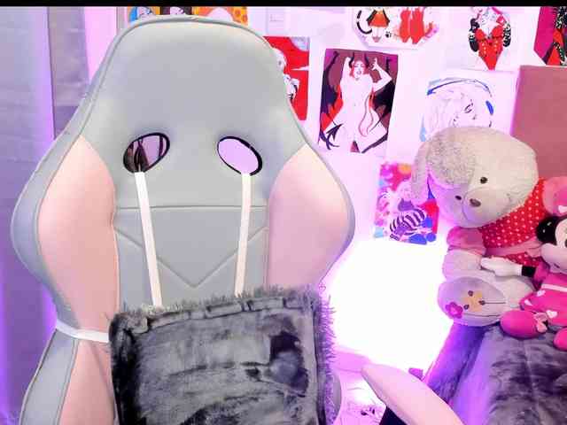 sweetavi webcam