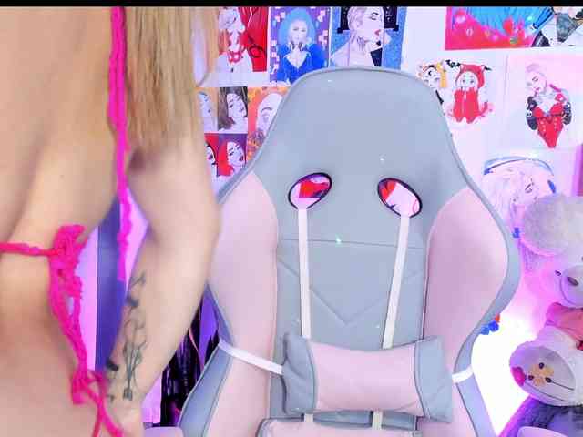 sweetavi webcam