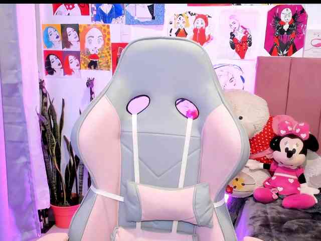 sweetavi webcam