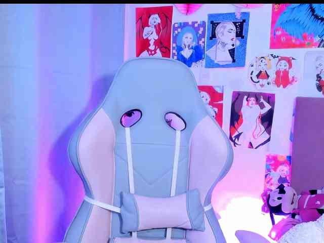 sweetavi webcam