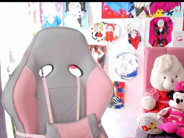 sweetavi webcam