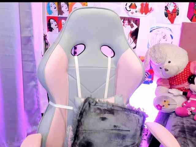 sweetavi webcam