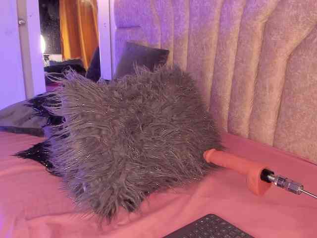 Emajames25 webcam