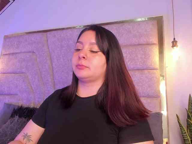 Emajames25 webcam