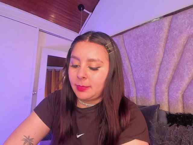 Emajames25 webcam