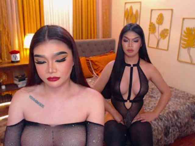 SeductiveDuos02 Live Webcam on BongaCams
