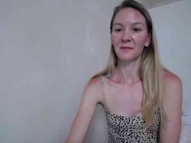 Melody121 webcam