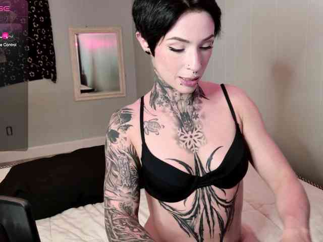 ThroatGOAT666 webcam