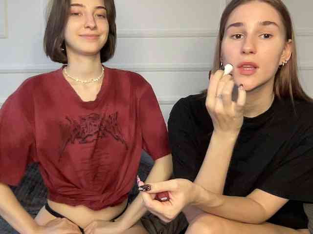 yoursweettreats Live Webcam on BongaCams