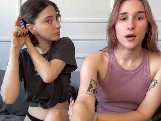 yoursweettreats Live Webcam on BongaCams