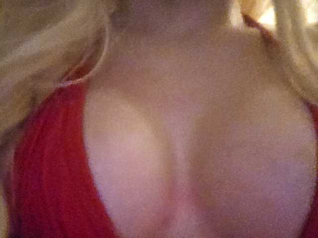 AuroraHeavens's BongaCams show and profile