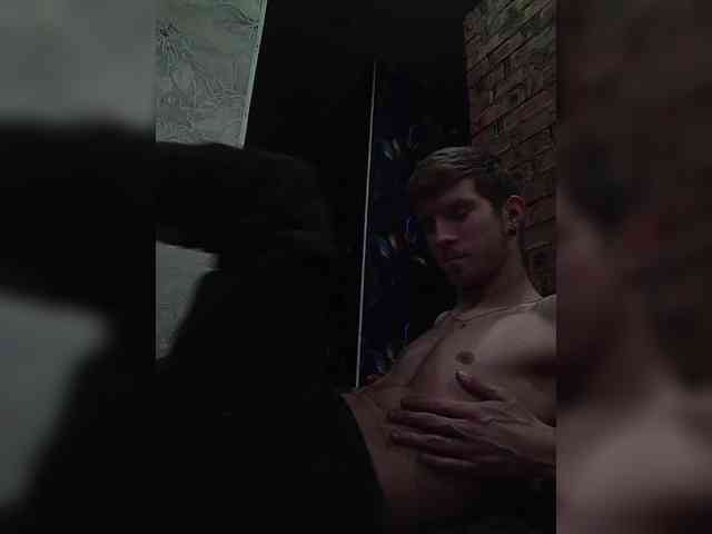 Daniil-005 Live Webcam on BongaCams
