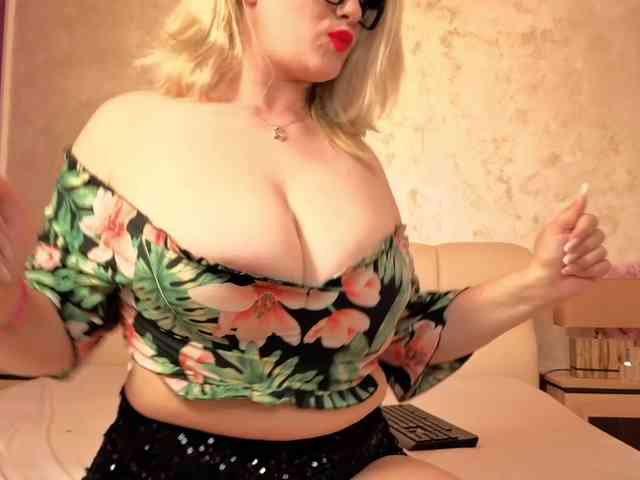 SherrySquirts webcam