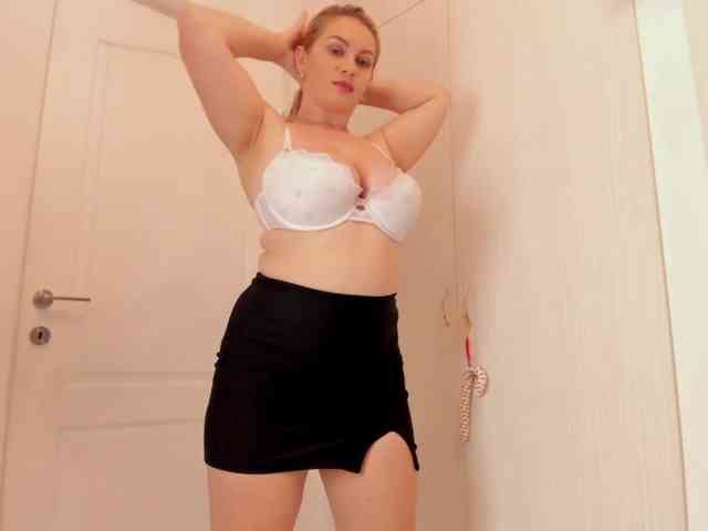 SherrySquirts webcam