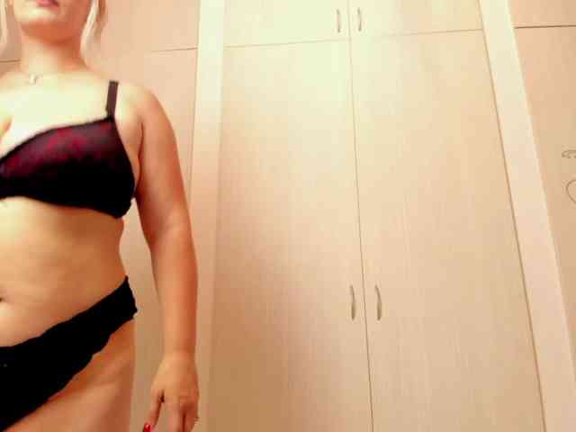 SherrySquirts webcam