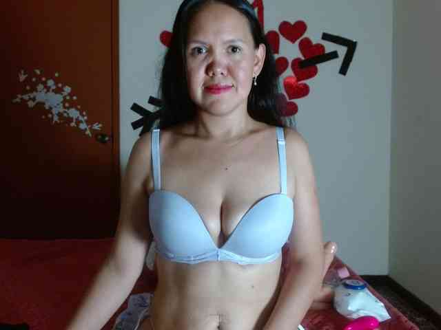 marilyn-beautifullyhairy webcam