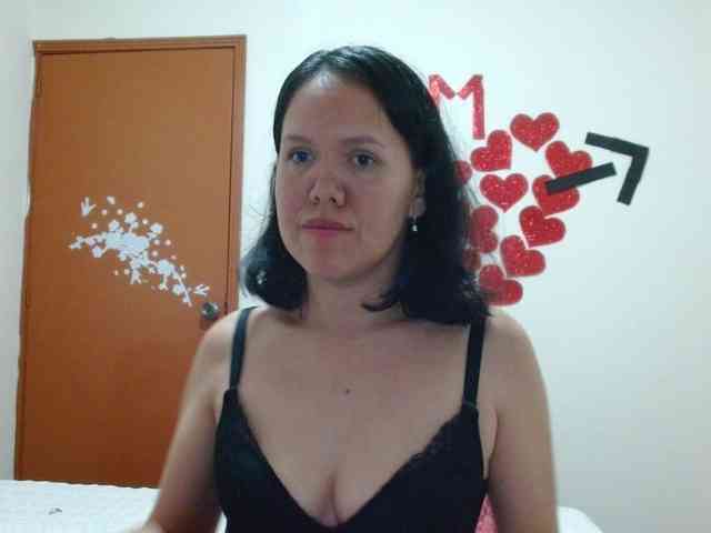 marilyn-beautifullyhairy webcam