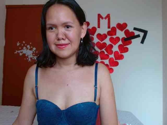 marilyn-beautifullyhairy webcam