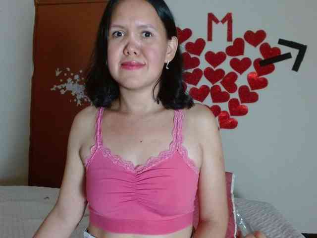 marilyn-beautifullyhairy webcam