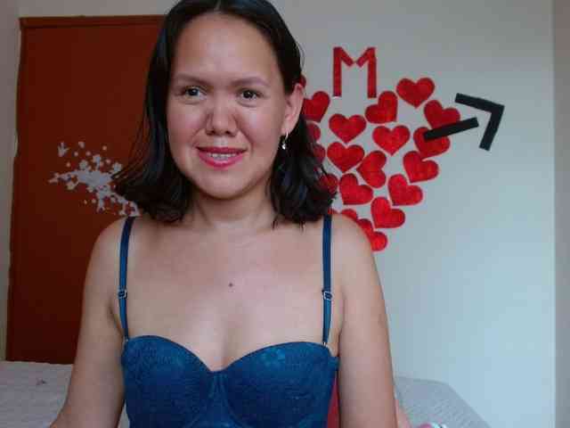 marilyn-beautifullyhairy webcam