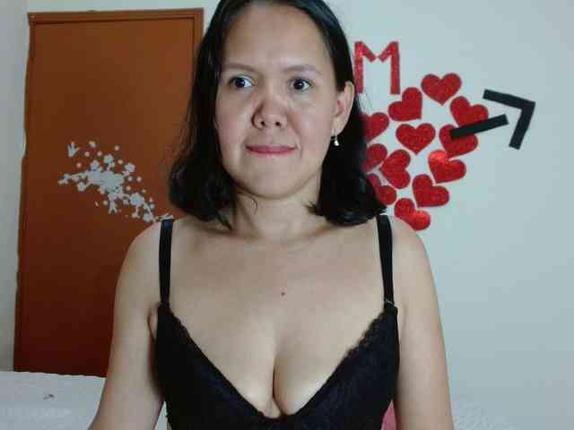 marilyn-beautifullyhairy webcam
