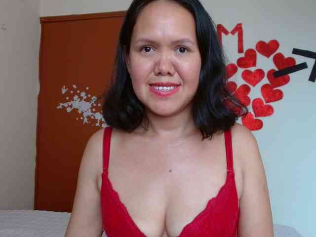 marilyn-beautifullyhairy webcam