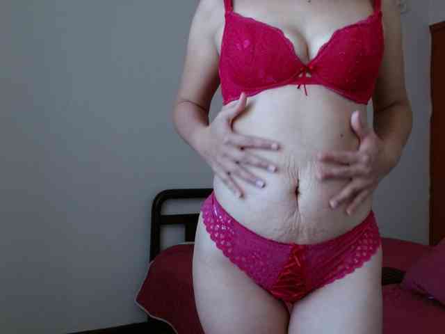 marilyn-beautifullyhairy webcam