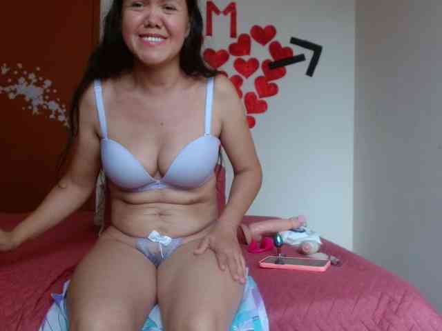 marilyn-beautifullyhairy webcam