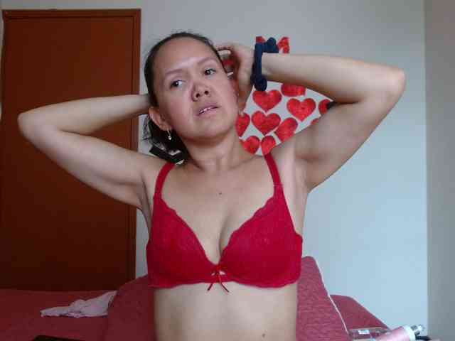 marilyn-beautifullyhairy webcam
