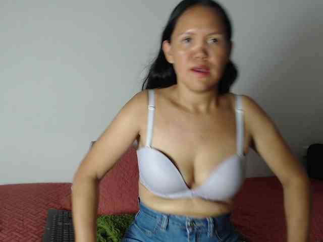 marilyn-beautifullyhairy webcam