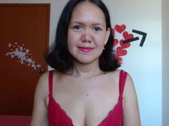 marilyn-beautifullyhairy webcam