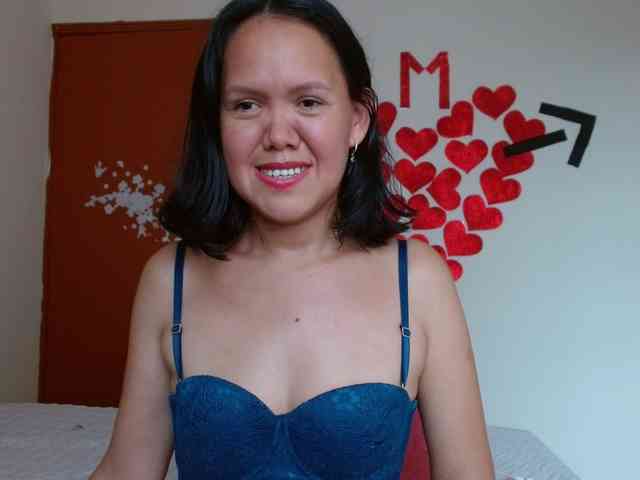 marilyn-beautifullyhairy webcam