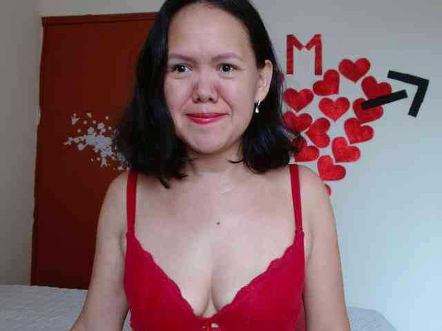 marilyn-beautifullyhairy webcam