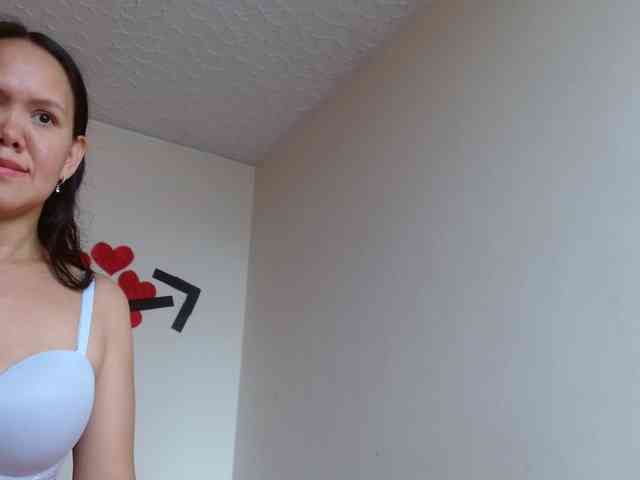 marilyn-beautifullyhairy webcam