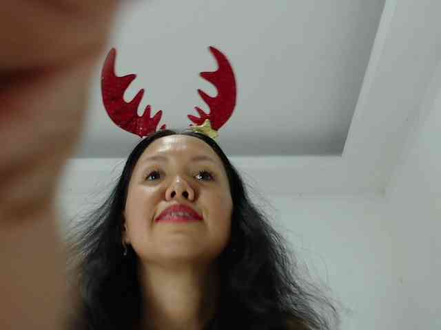 marilyn-beautifullyhairy webcam