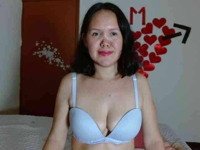 marilyn-beautifullyhairy webcam