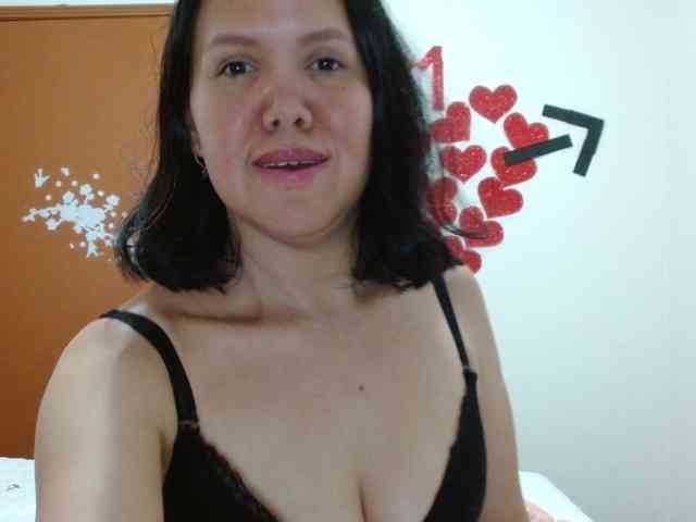 marilyn-beautifullyhairy webcam