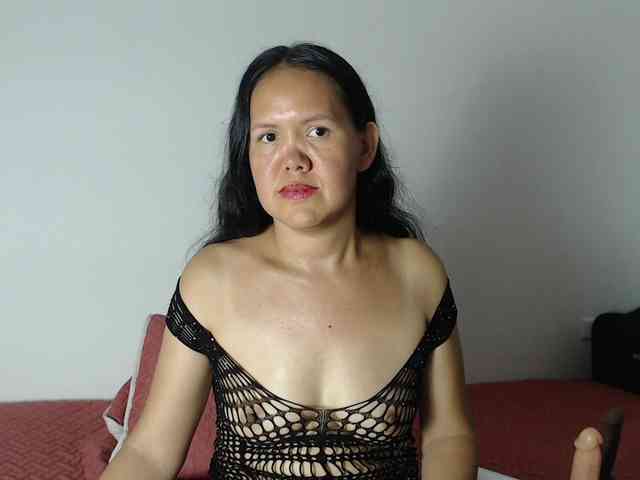 marilyn-beautifullyhairy webcam