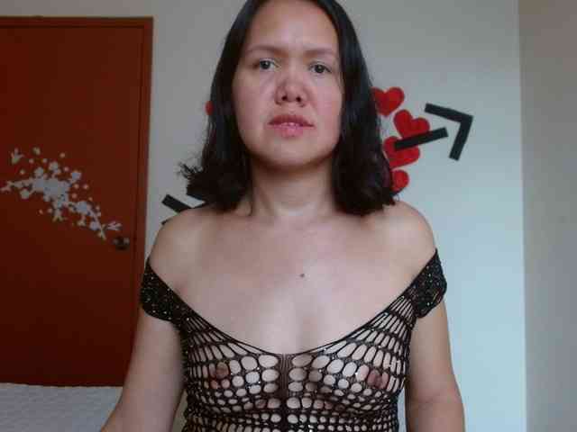 marilyn-beautifullyhairy webcam