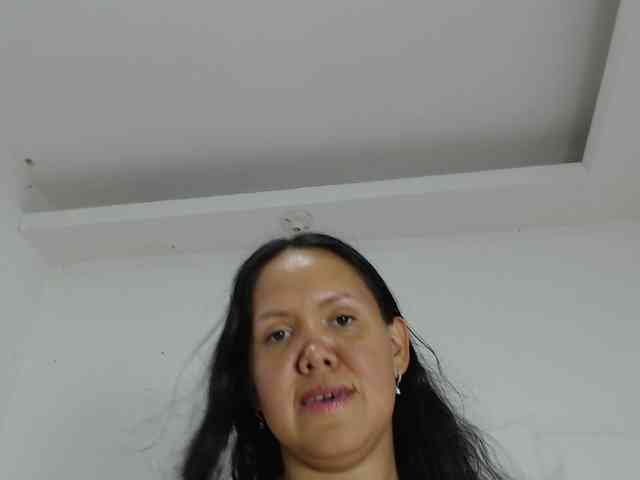 marilyn-beautifullyhairy webcam