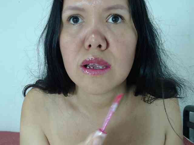 marilyn-beautifullyhairy webcam