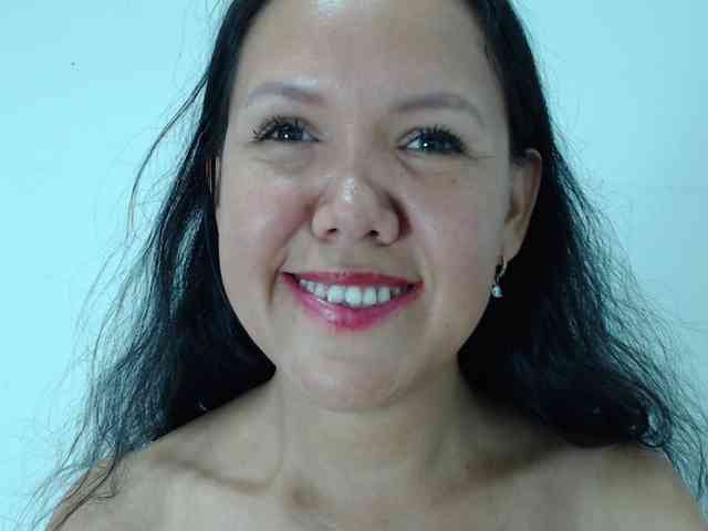 marilyn-beautifullyhairy webcam