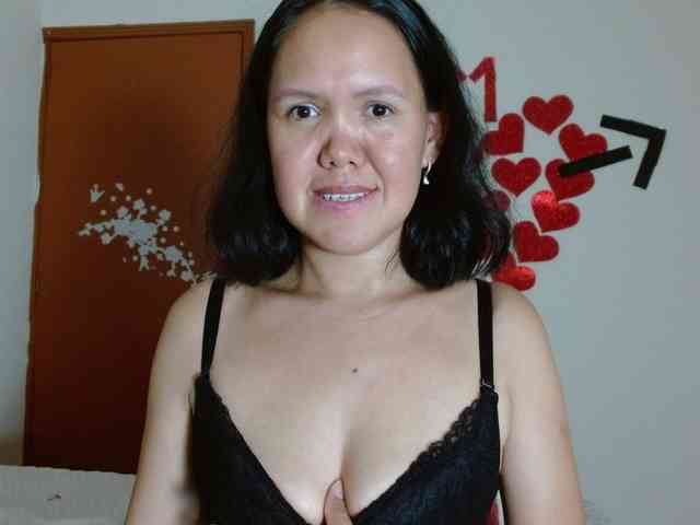 marilyn-beautifullyhairy webcam