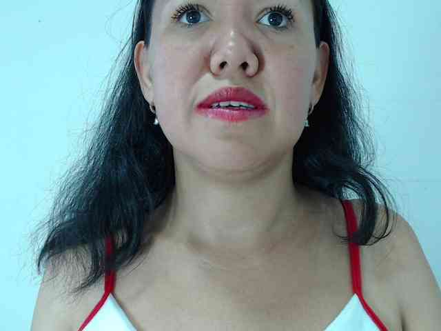 marilyn-beautifullyhairy webcam