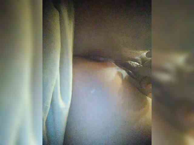 Selina-Lily webcam