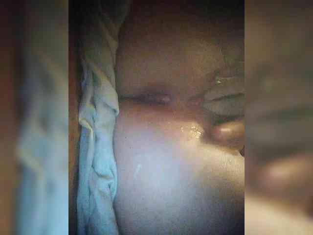 Selina-Lily webcam