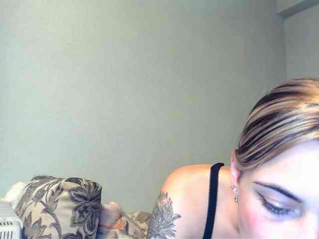 MikeMaria webcam