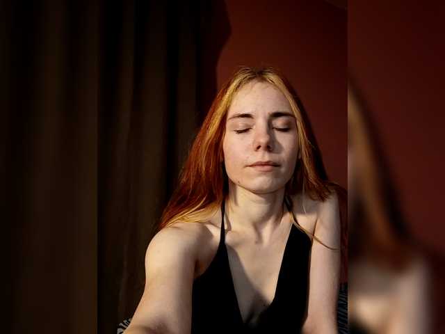 LiShhh's BongaCams show and profile