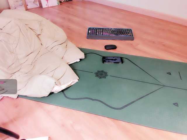 Sari94's BongaCams show and profile