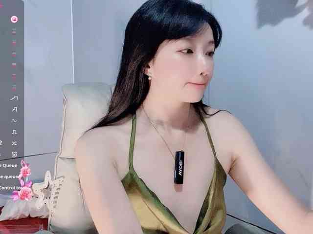 Sari94 Live Webcam on BongaCams